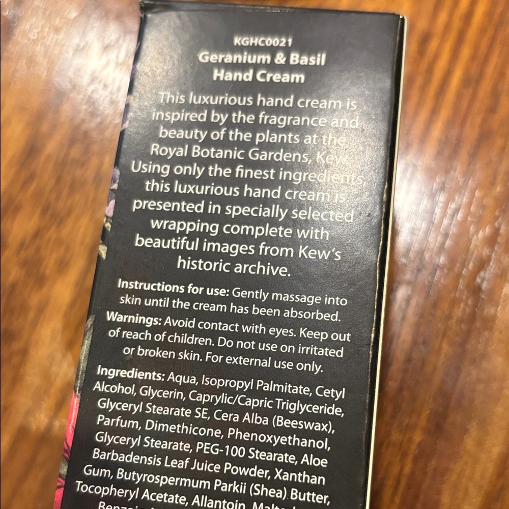 Royal Botanic Gardens KEW Geranium & Basil Hand Cream - Picture 3 of 9